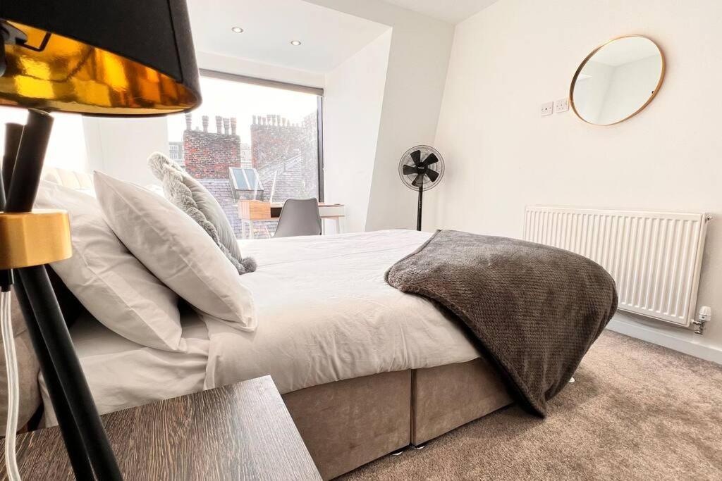 Apartamento Top Floor Gem In Liverpool City Centre Exterior foto