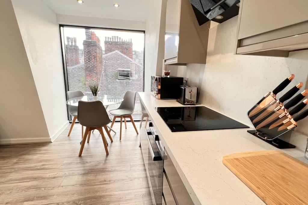 Apartamento Top Floor Gem In Liverpool City Centre Exterior foto